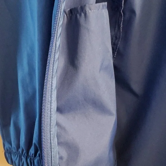 Subaru Windbreaker - Picture 4 of 9